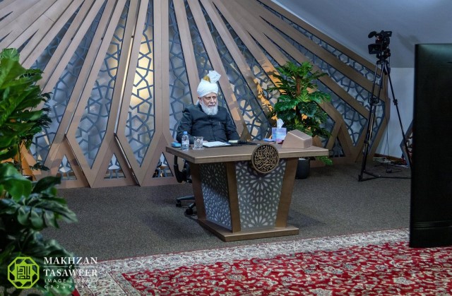 İsveç Ülke Lacna İmaillah’ı (Kadın Kolu)  Müslüman Ahmediye Cemaati’nin Dünya Çapında Başkanı İle Sanal Bir Toplantı Yapma Onurunu Yaşadı