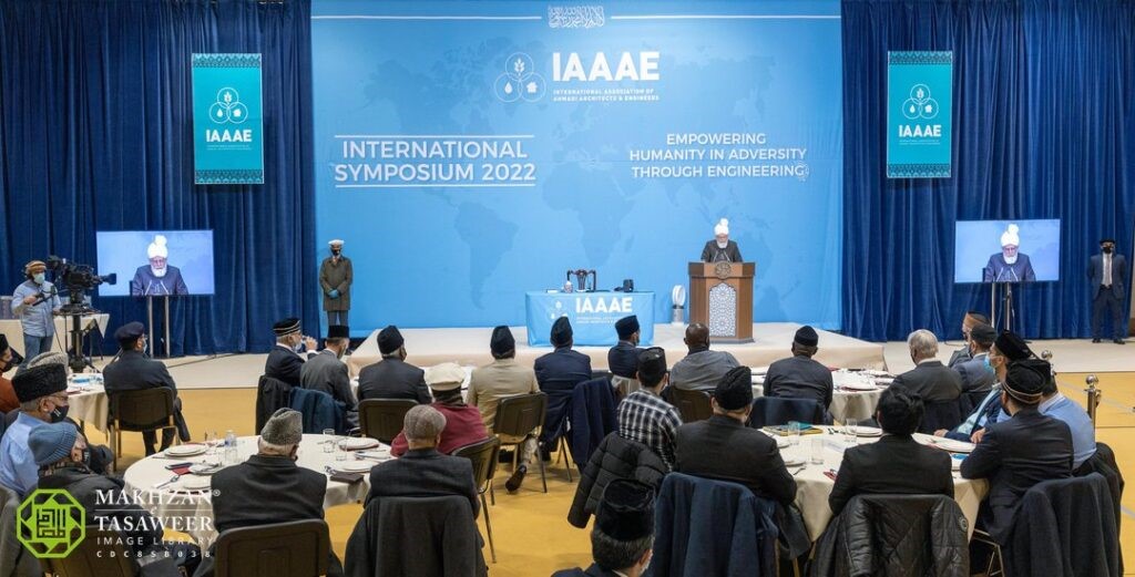 IAAAE dünyayı yeniden inşa etmeye hazırlanmalıdır:  V. Halifetu’l Mesih Hazretleri IAAAE (Uluslararası Ahmedi Mimarlar ve Mühendisler Birliği) 2022 yılı Sempozyumu’na hitap etti